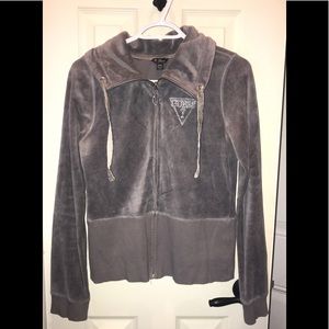 Selling this guess sweater great quality:)